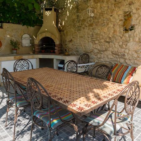 Le Mas Du Chat Bed and Breakfast Cavaillon Eksteriør billede