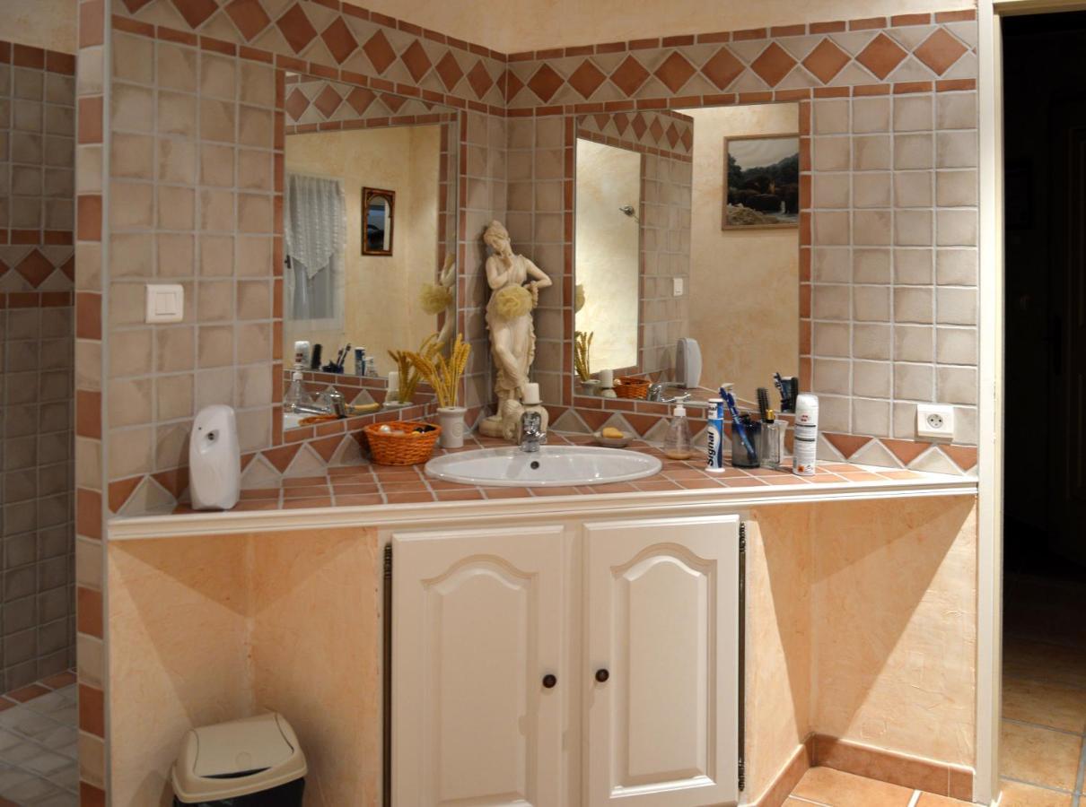 Le Mas Du Chat Bed and Breakfast Cavaillon Eksteriør billede
