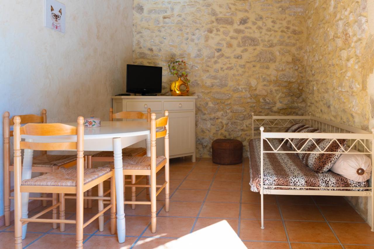 Le Mas Du Chat Bed and Breakfast Cavaillon Eksteriør billede