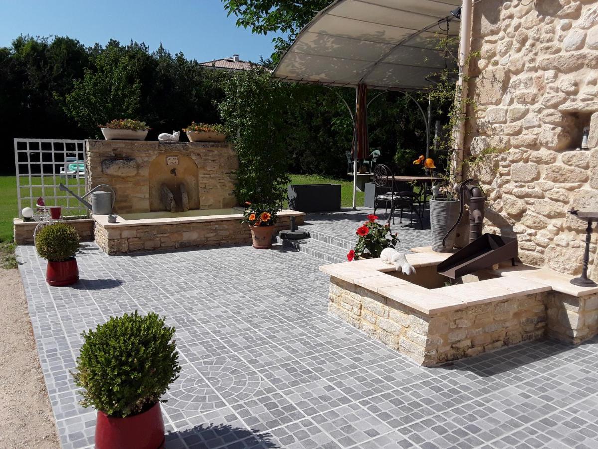Le Mas Du Chat Bed and Breakfast Cavaillon Eksteriør billede