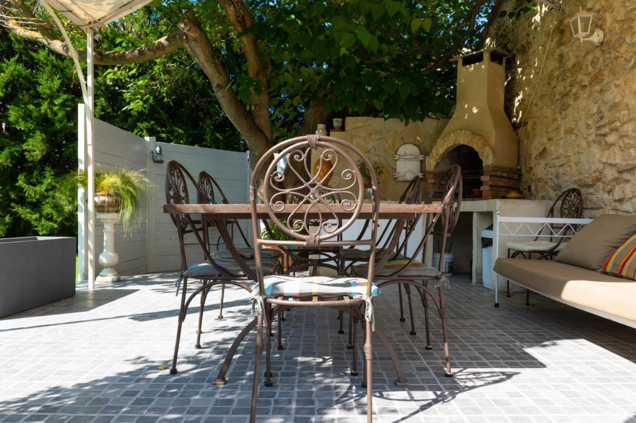 Le Mas Du Chat Bed and Breakfast Cavaillon Eksteriør billede
