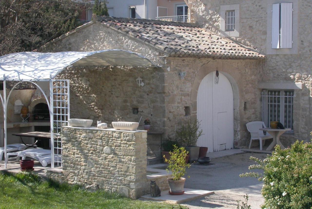 Le Mas Du Chat Bed and Breakfast Cavaillon Eksteriør billede